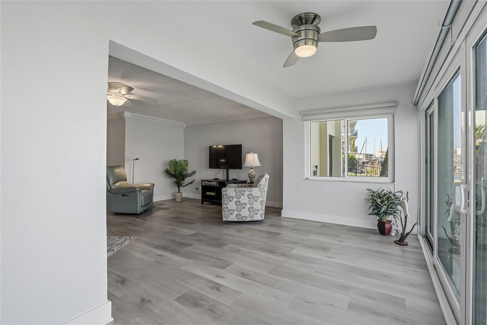 Image 19 of 64 For 868 Bayway Boulevard 101