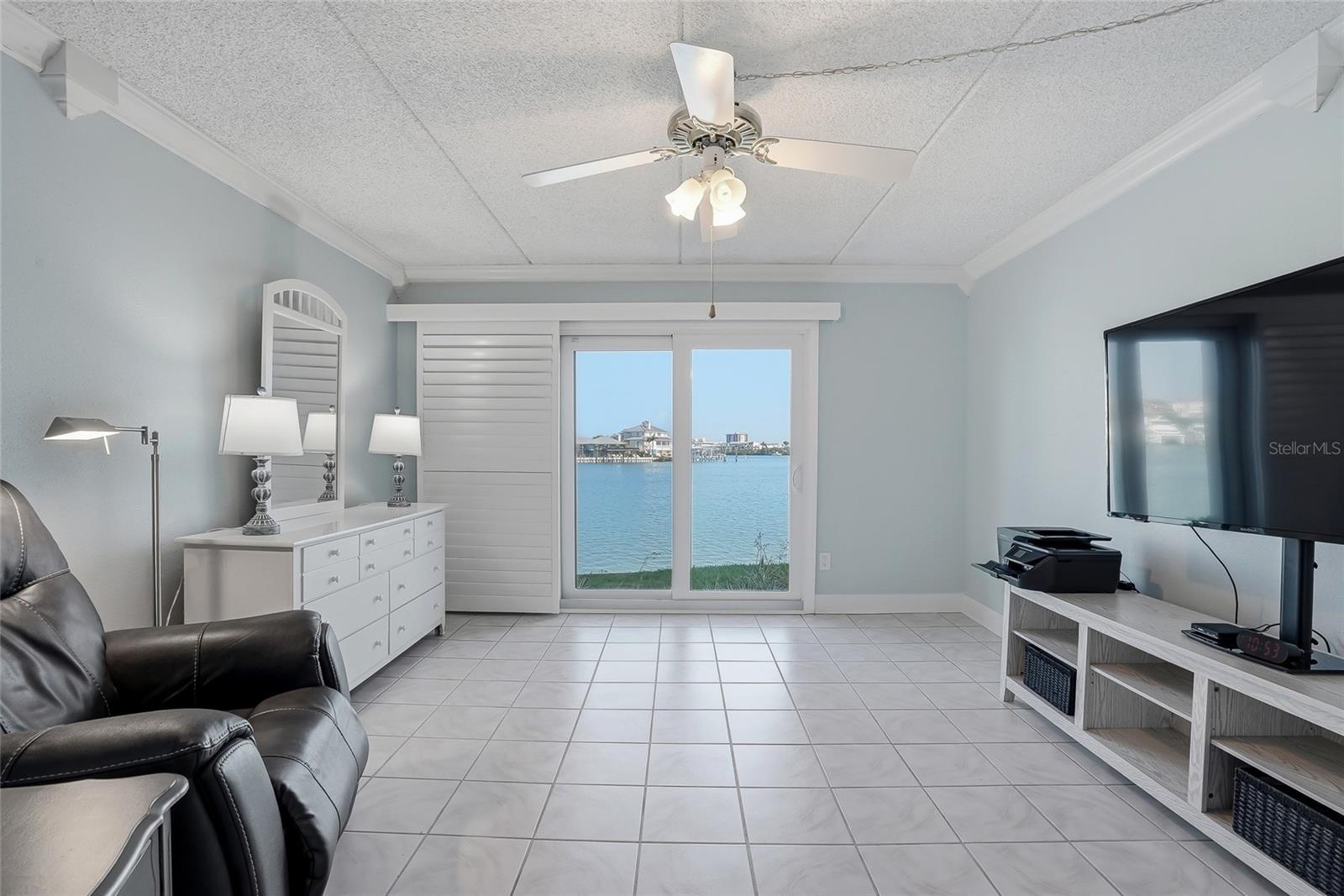 Image 21 of 64 For 868 Bayway Boulevard 101