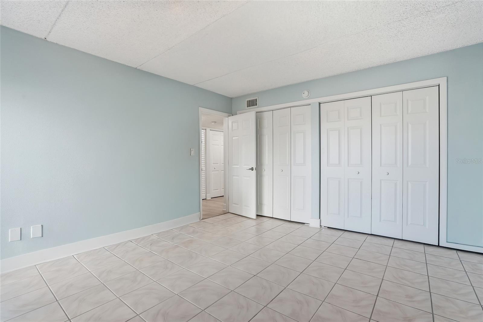 Image 32 of 64 For 868 Bayway Boulevard 101