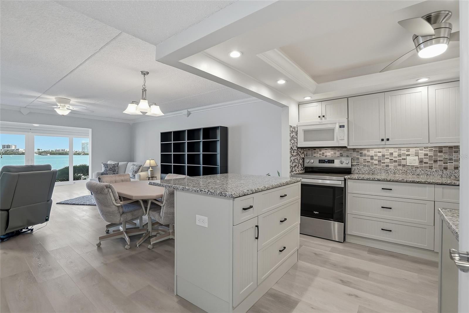 Image 4 of 64 For 868 Bayway Boulevard 101