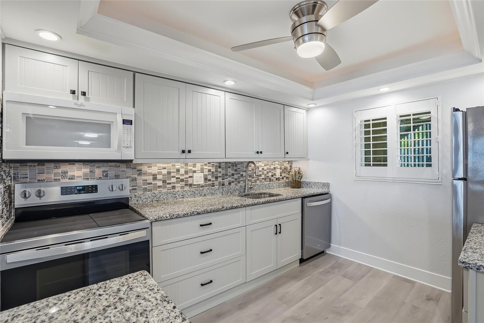 Image 8 of 64 For 868 Bayway Boulevard 101