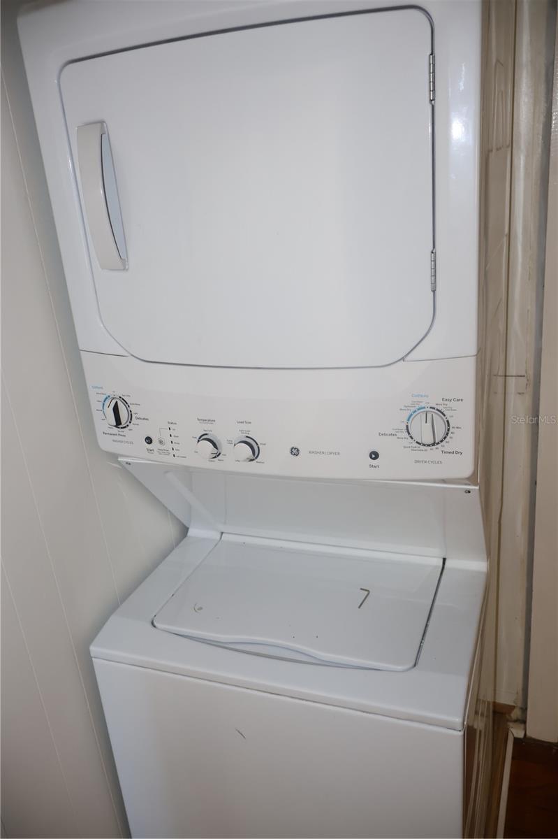 Image 16 of 25 For 3815 De Leon Street