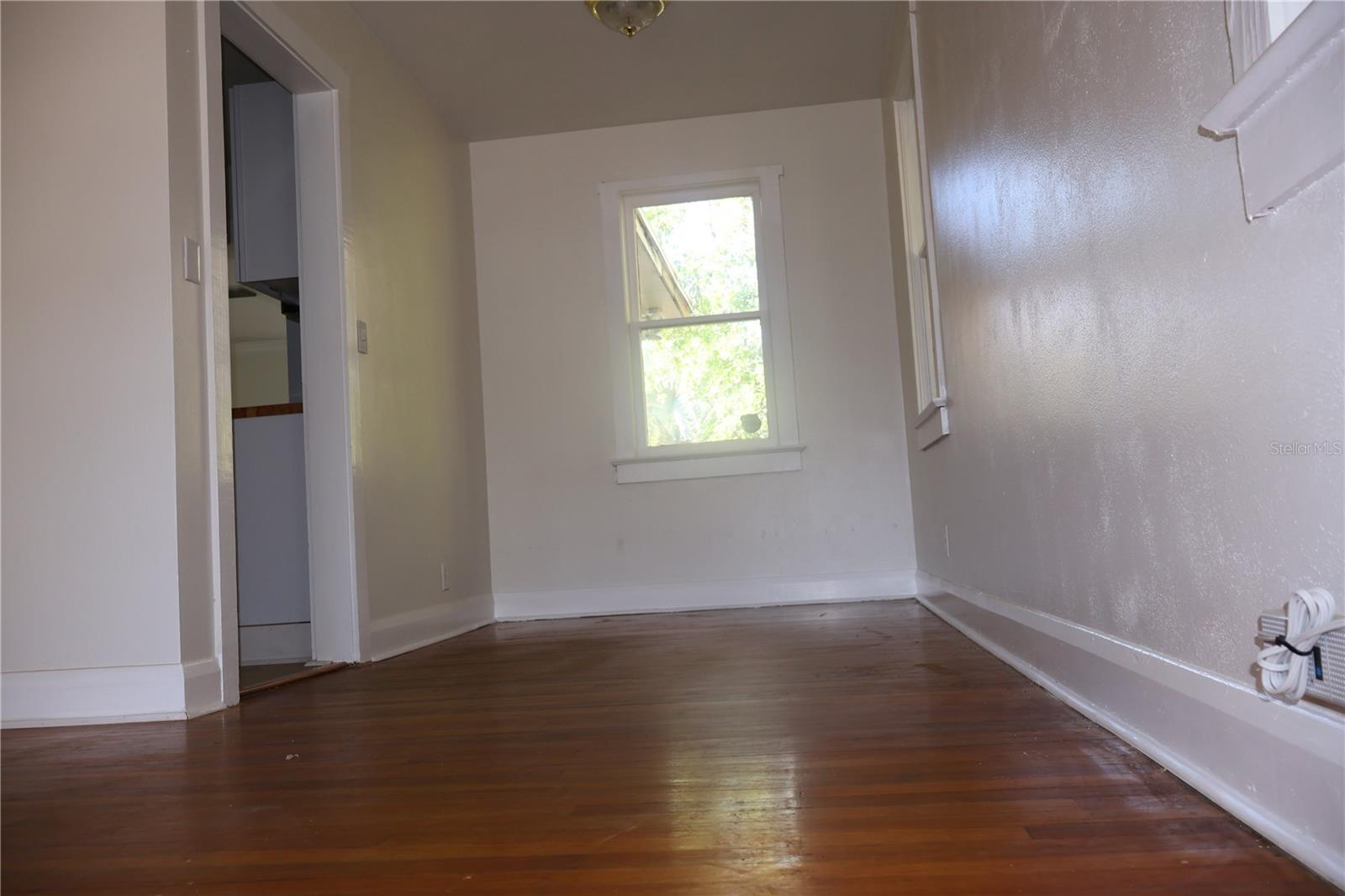 Image 9 of 25 For 3815 De Leon Street