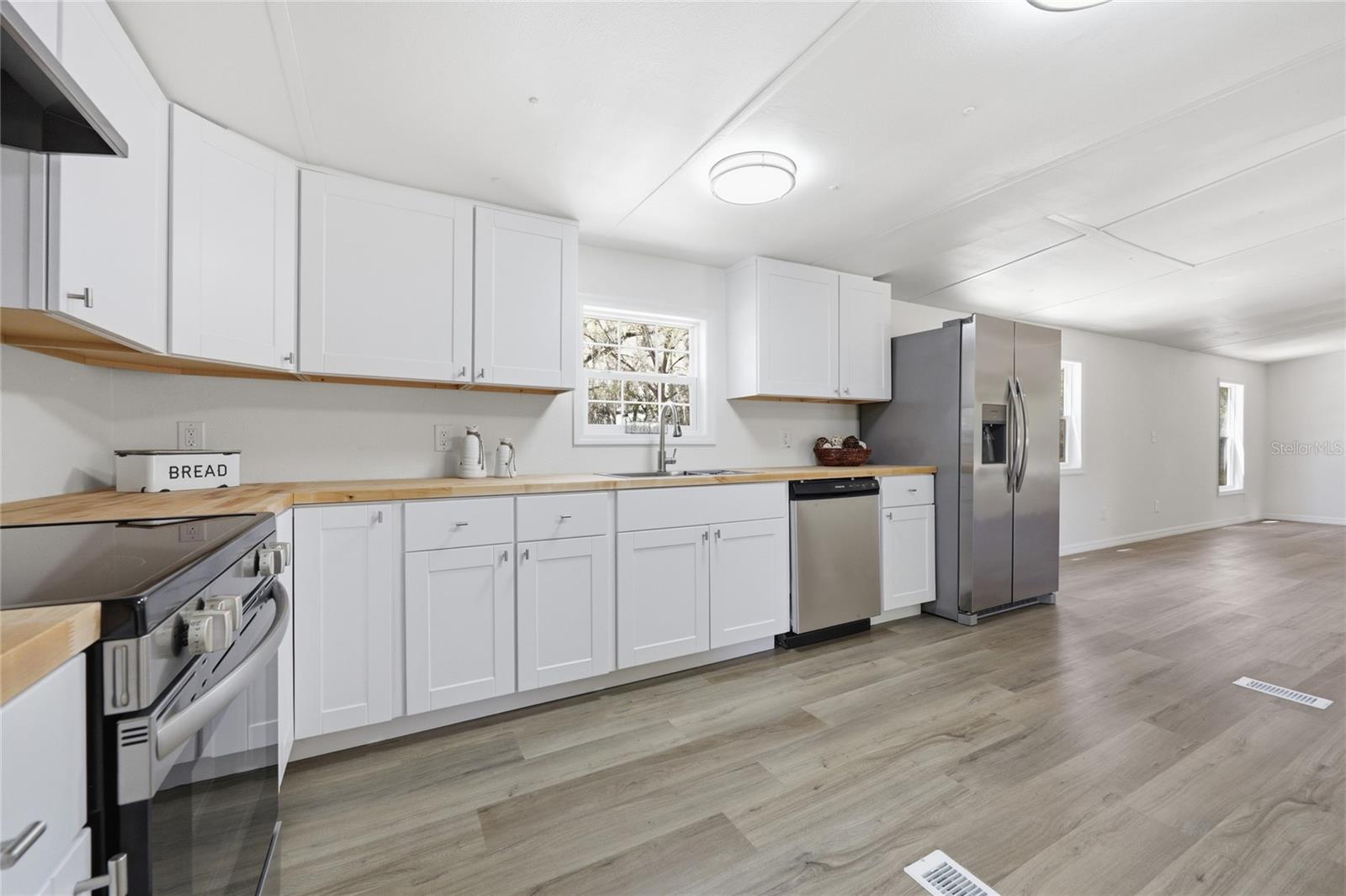 Image 17 of 48 For 9015 135th Place