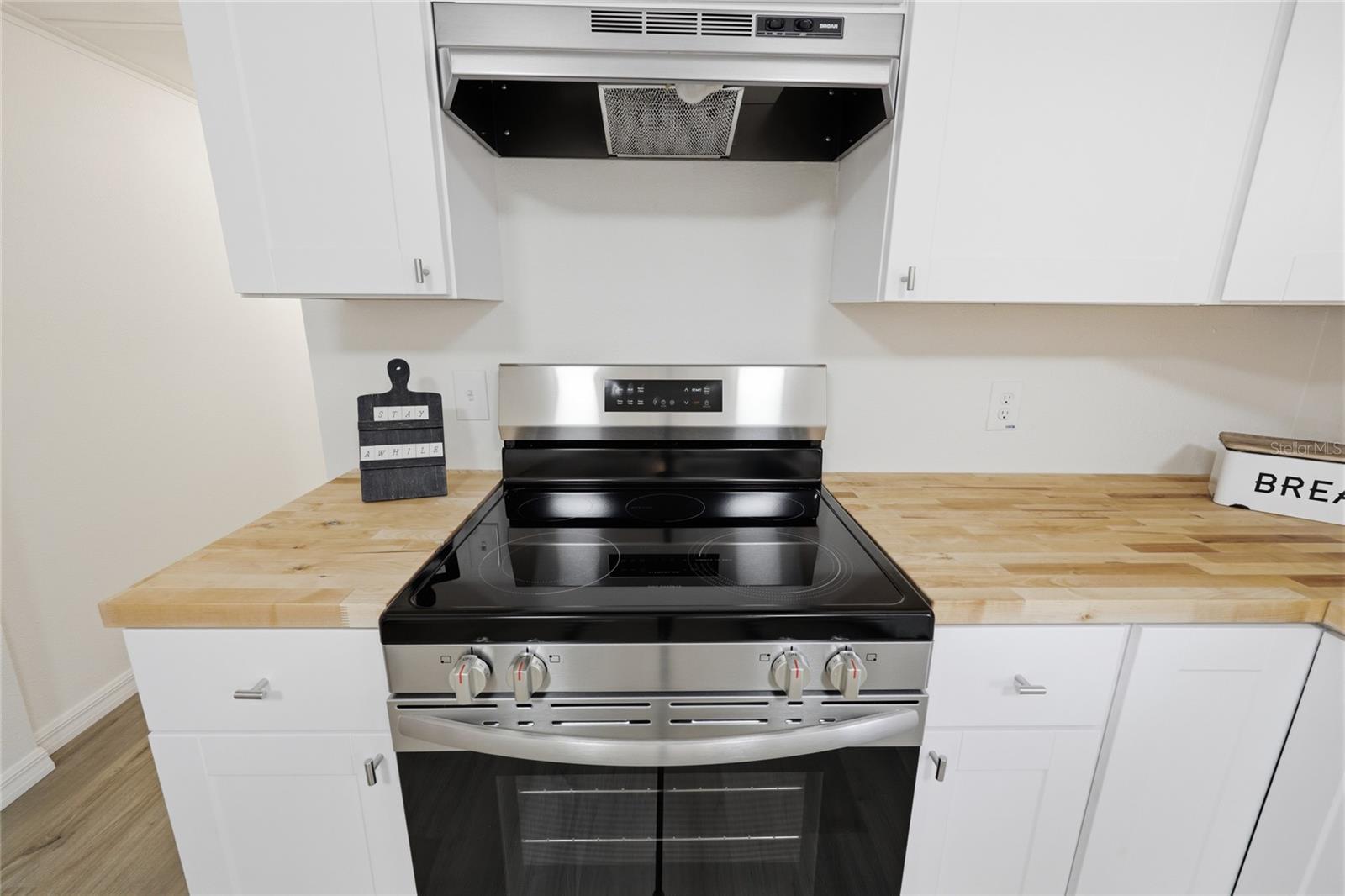 Image 18 of 48 For 9015 135th Place