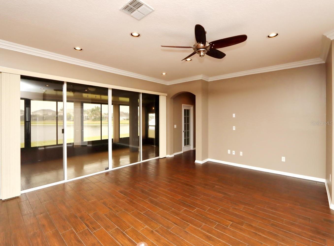 Image 10 of 36 For 13714 Artesa Bell Drive