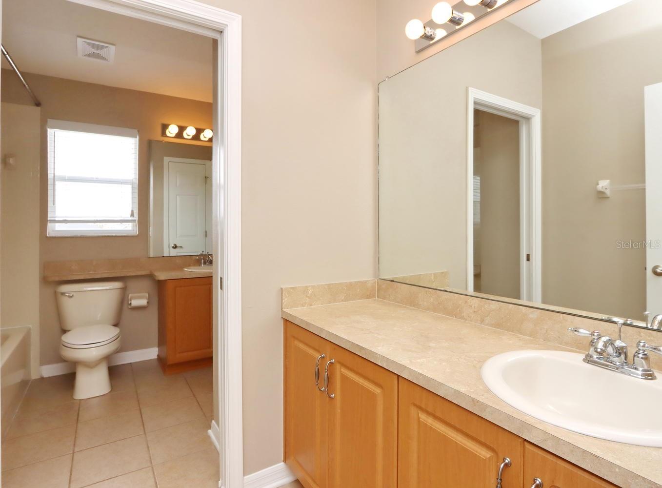 Image 12 of 36 For 13714 Artesa Bell Drive