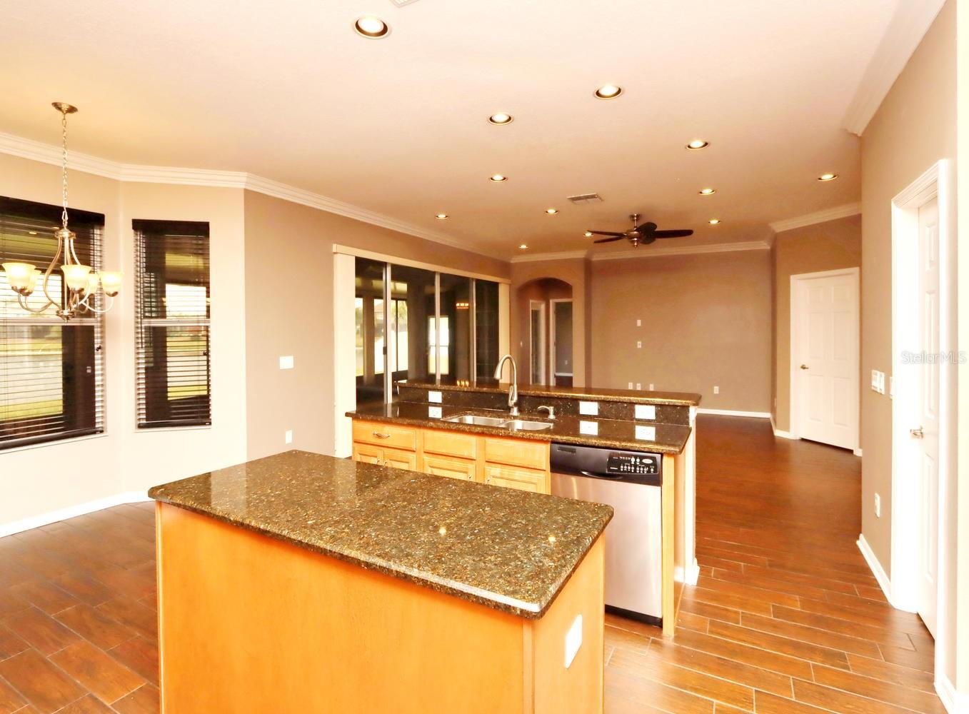 Image 19 of 36 For 13714 Artesa Bell Drive