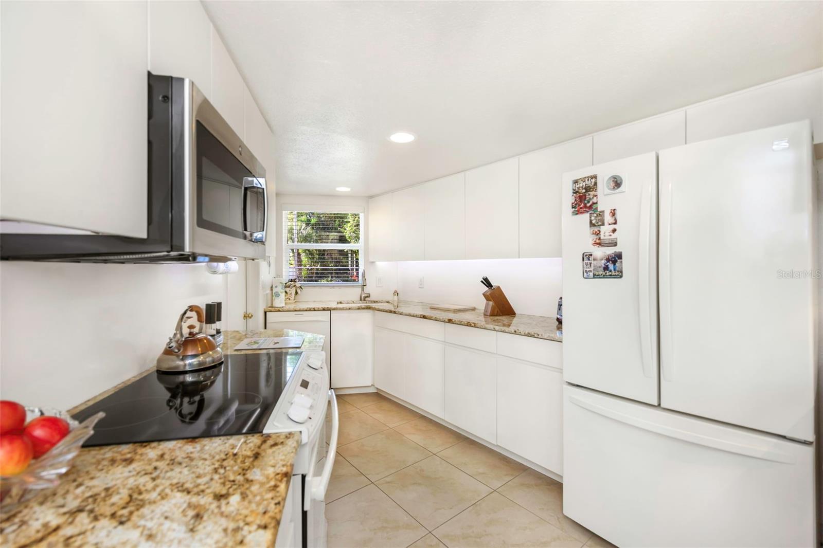 Image 17 of 75 For 6613 Flamingo Way S