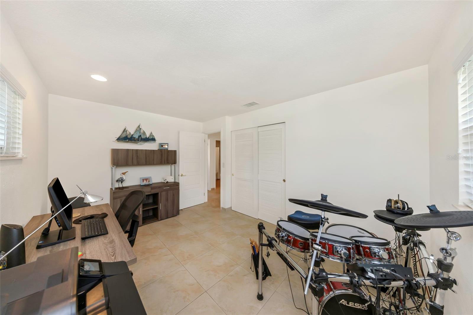 Image 18 of 75 For 6613 Flamingo Way S