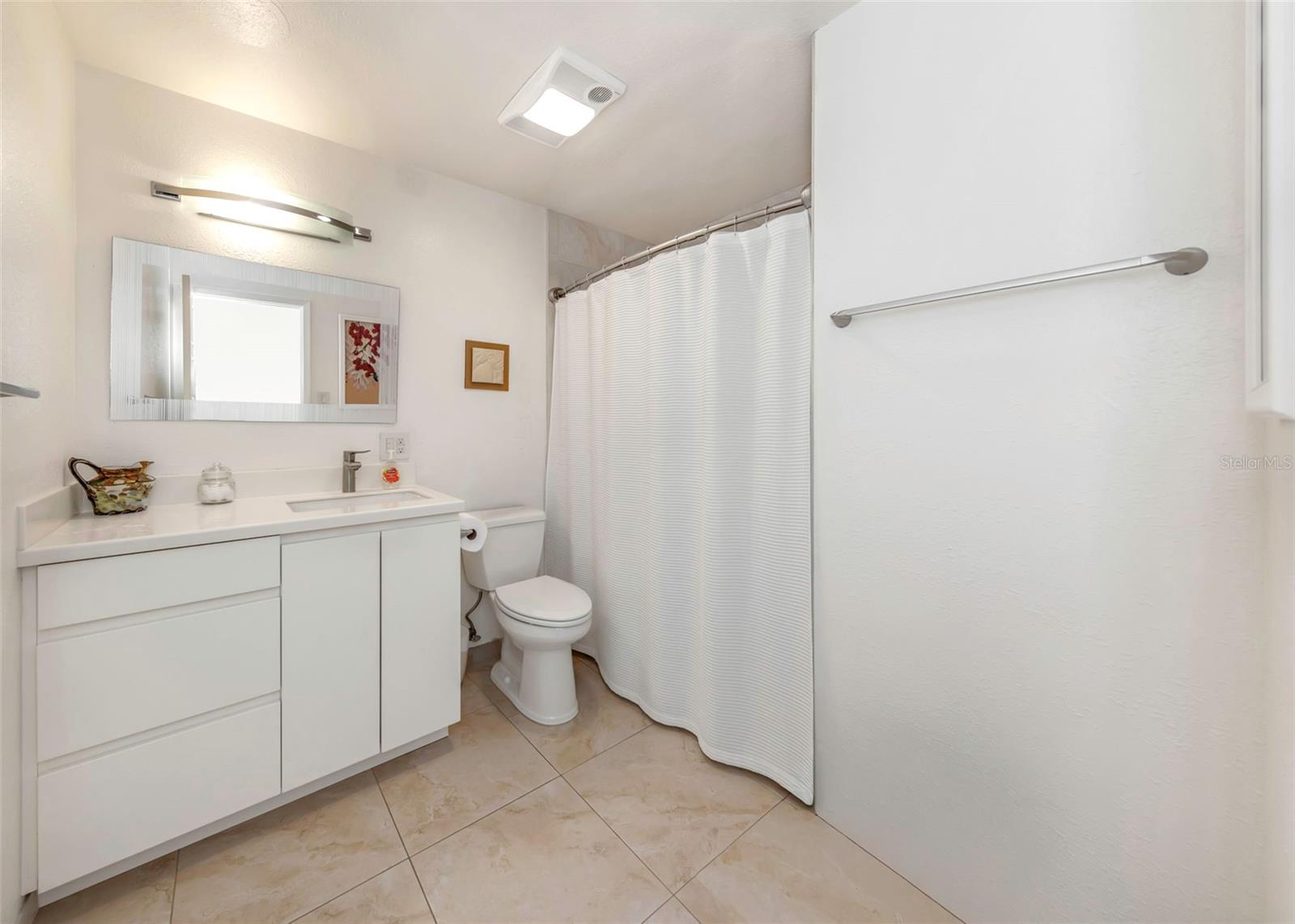 Image 32 of 75 For 6613 Flamingo Way S