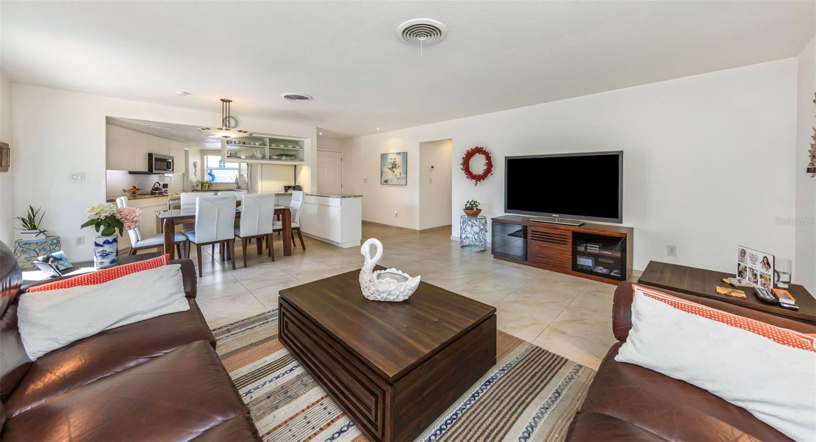 Image 9 of 75 For 6613 Flamingo Way S