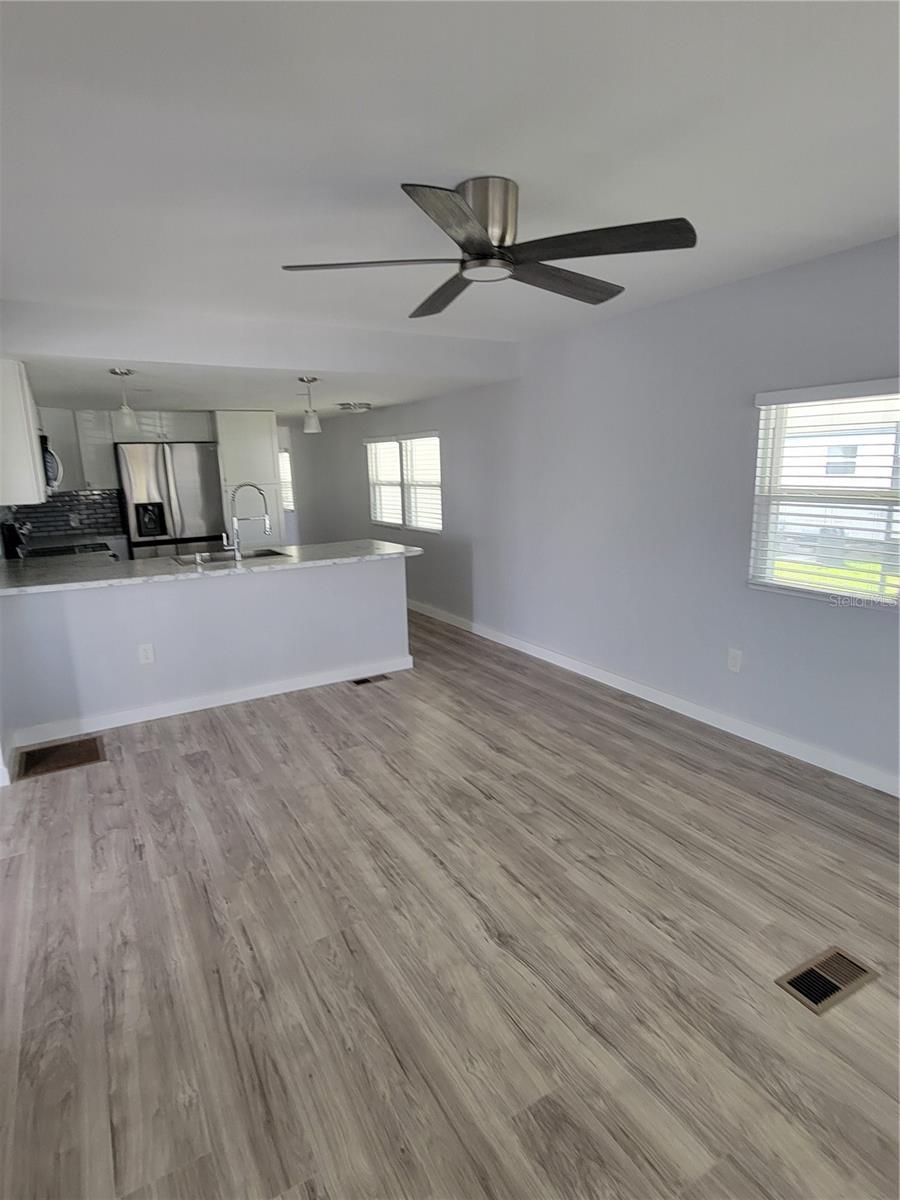 Image 11 of 21 For 10810 Tioga Drive