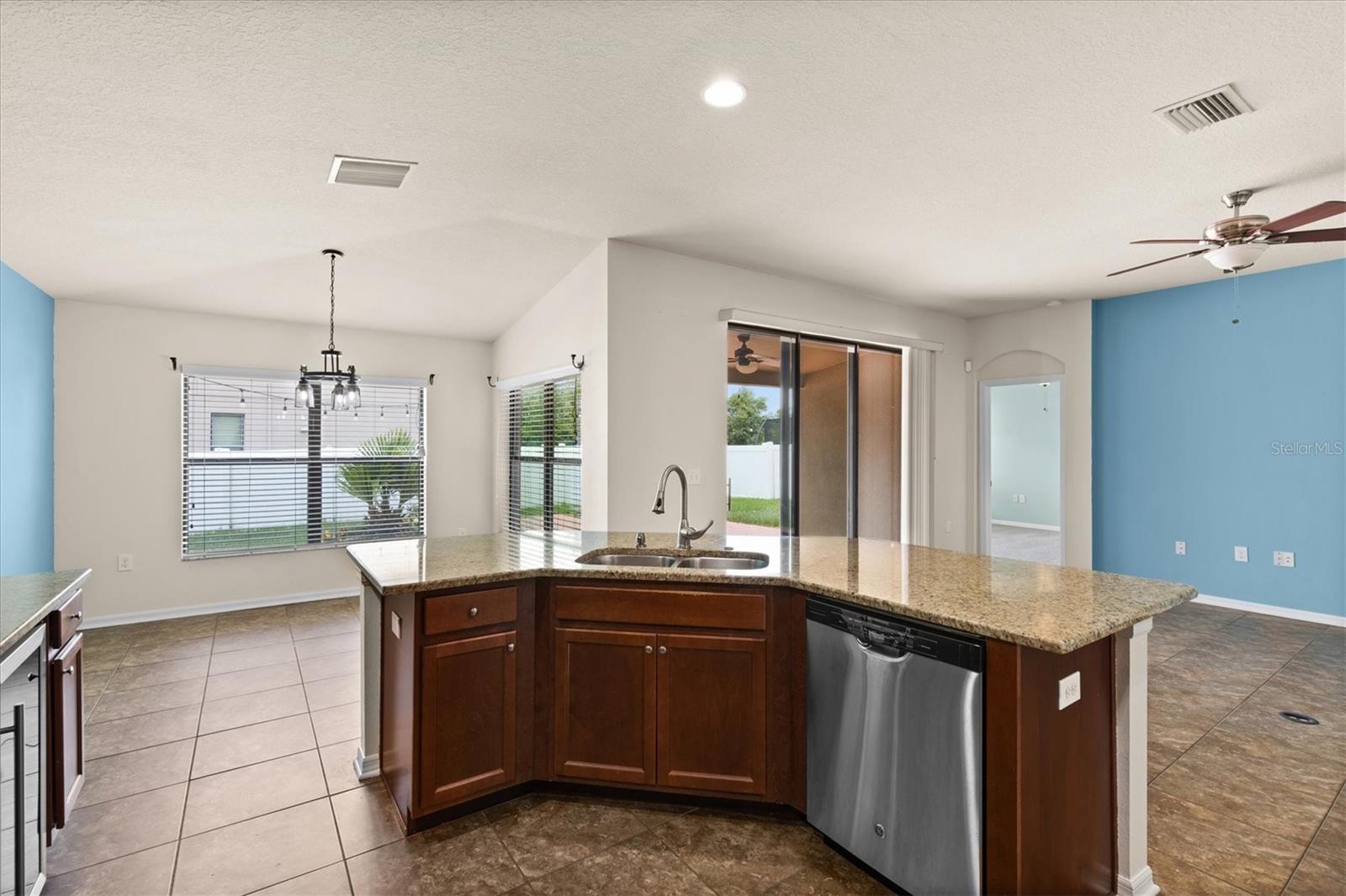 Image 16 of 53 For 6539 Boulder Run Loop