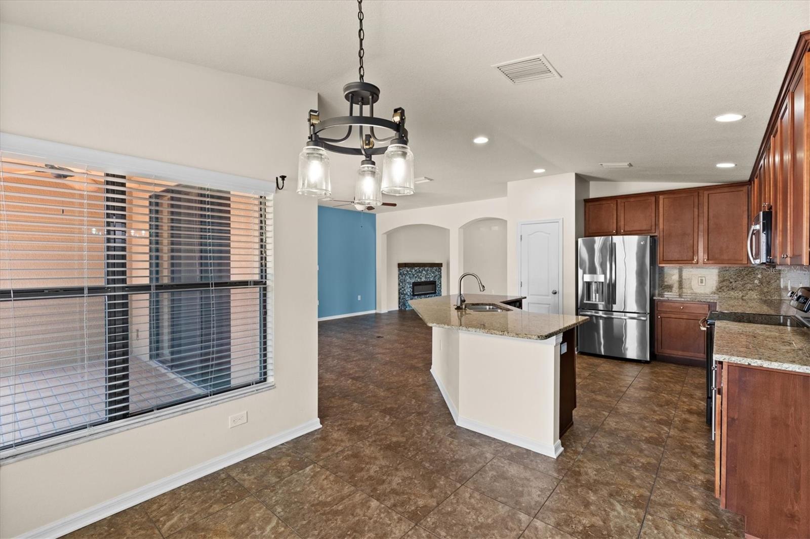 Image 18 of 53 For 6539 Boulder Run Loop