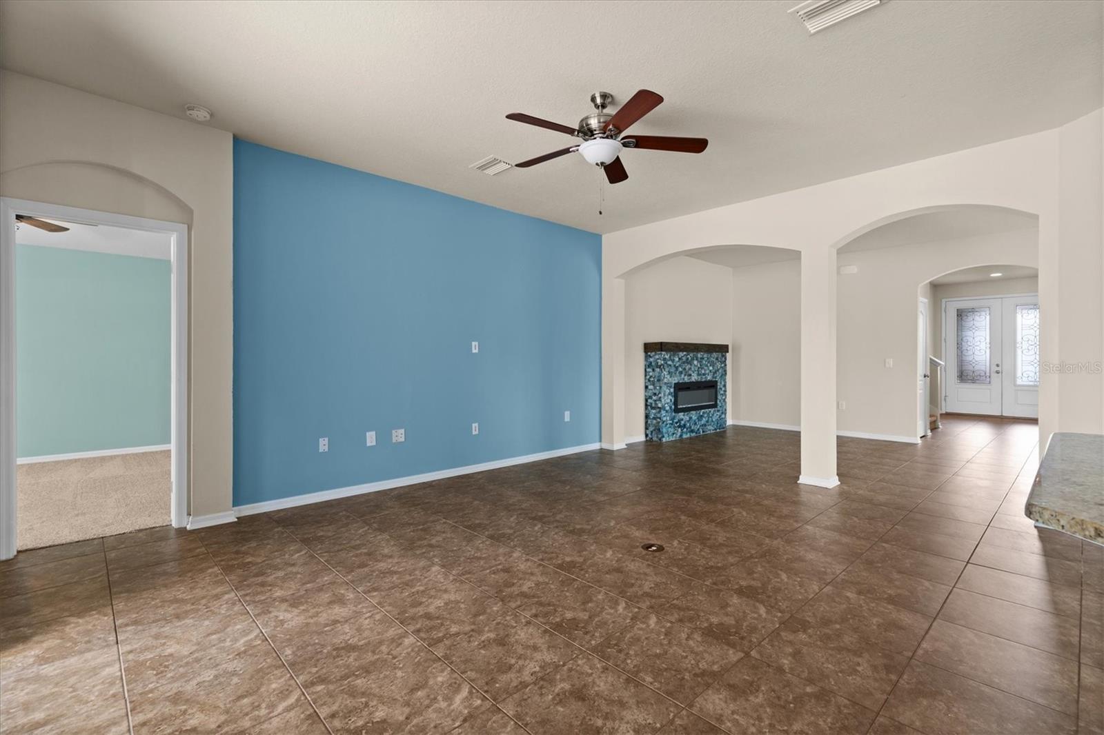 Image 21 of 53 For 6539 Boulder Run Loop