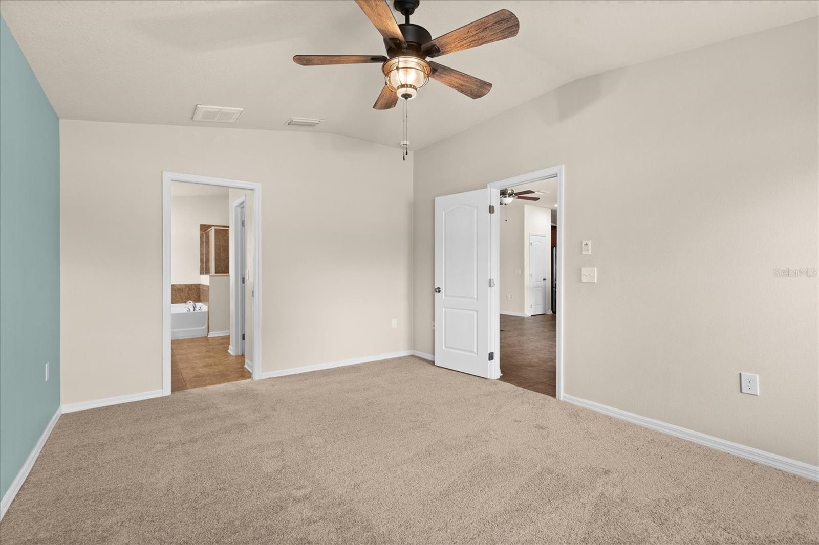 Image 23 of 53 For 6539 Boulder Run Loop