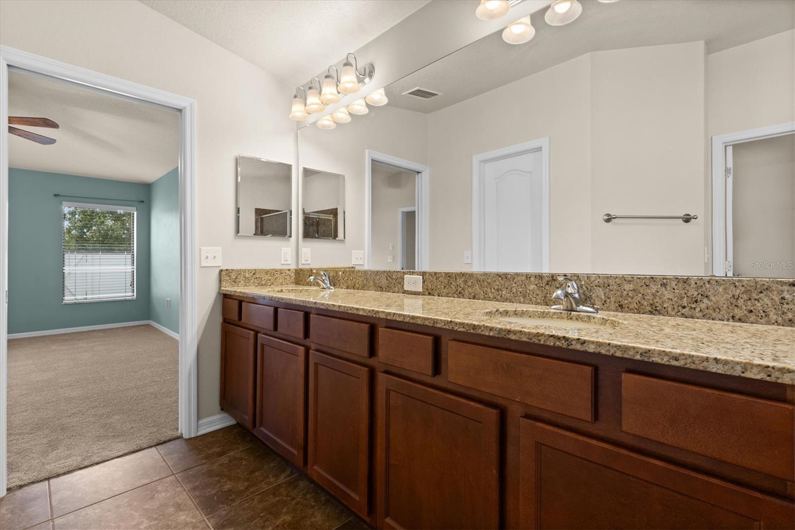 Image 26 of 53 For 6539 Boulder Run Loop