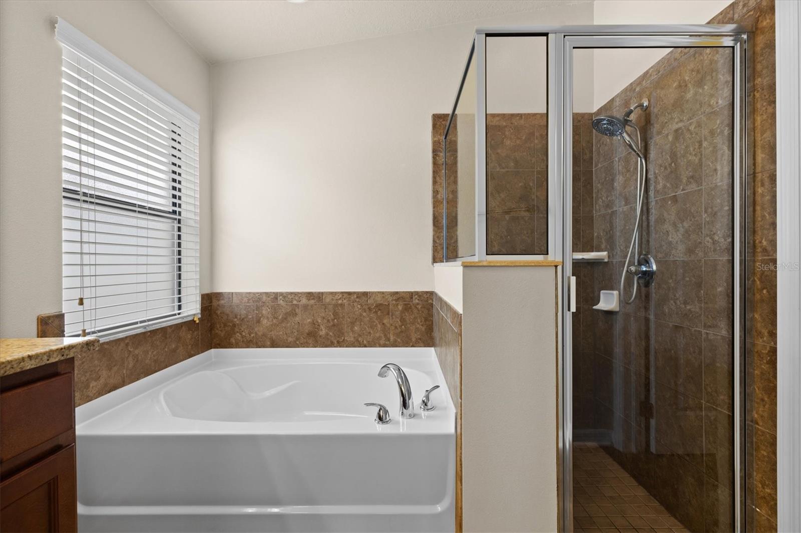 Image 27 of 53 For 6539 Boulder Run Loop