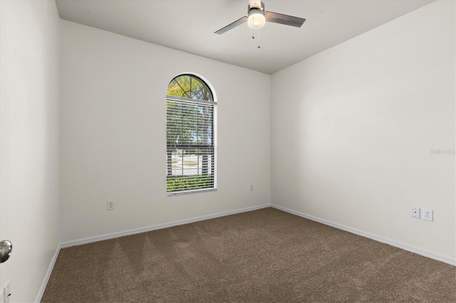 Image 32 of 53 For 6539 Boulder Run Loop