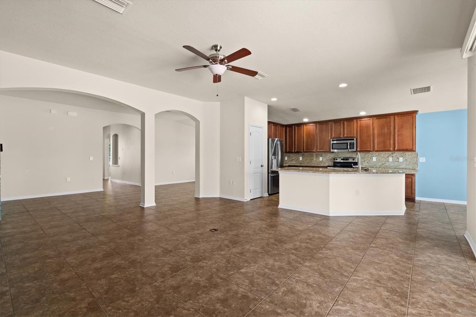 Image 9 of 53 For 6539 Boulder Run Loop