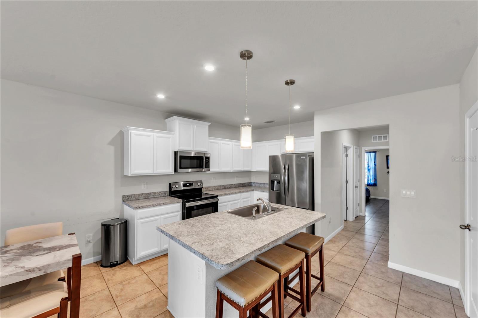 Image 6 of 26 For 18276 Turning Leaf Circle