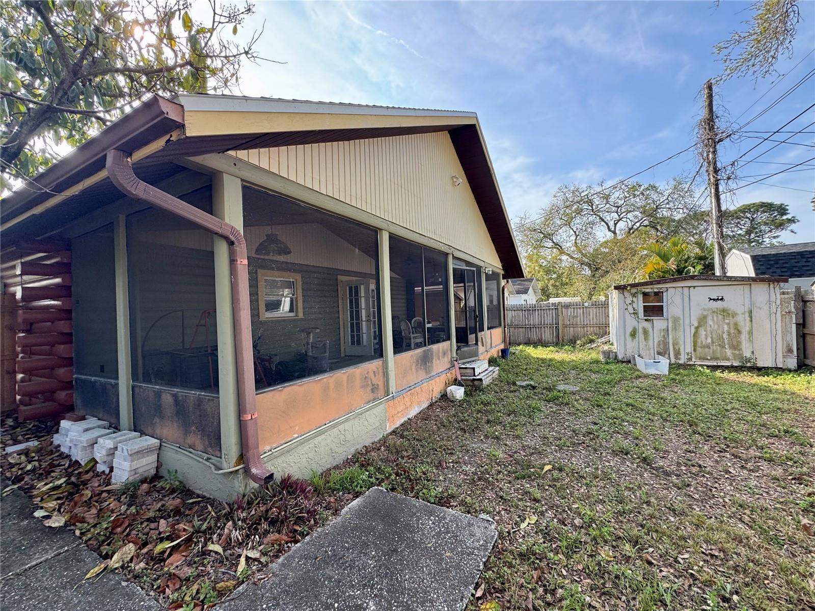 Image 4 of 20 For 6700 67th Lane N