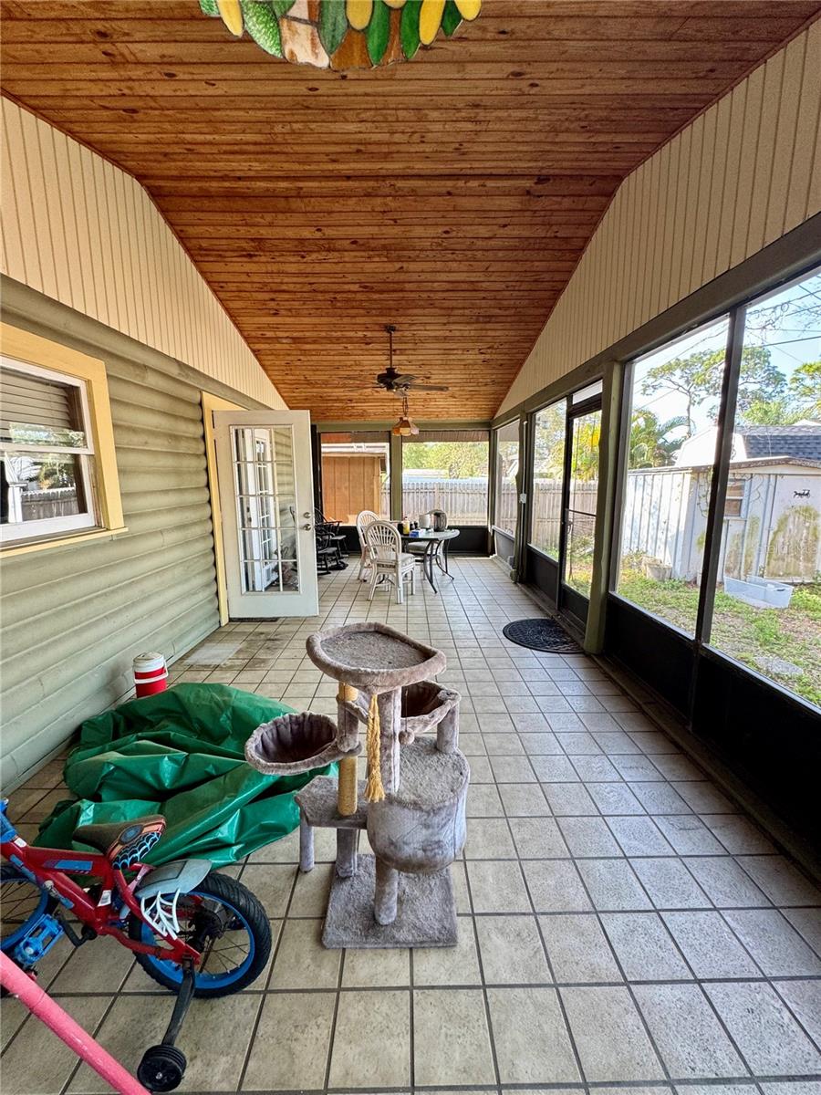 Image 6 of 20 For 6700 67th Lane N