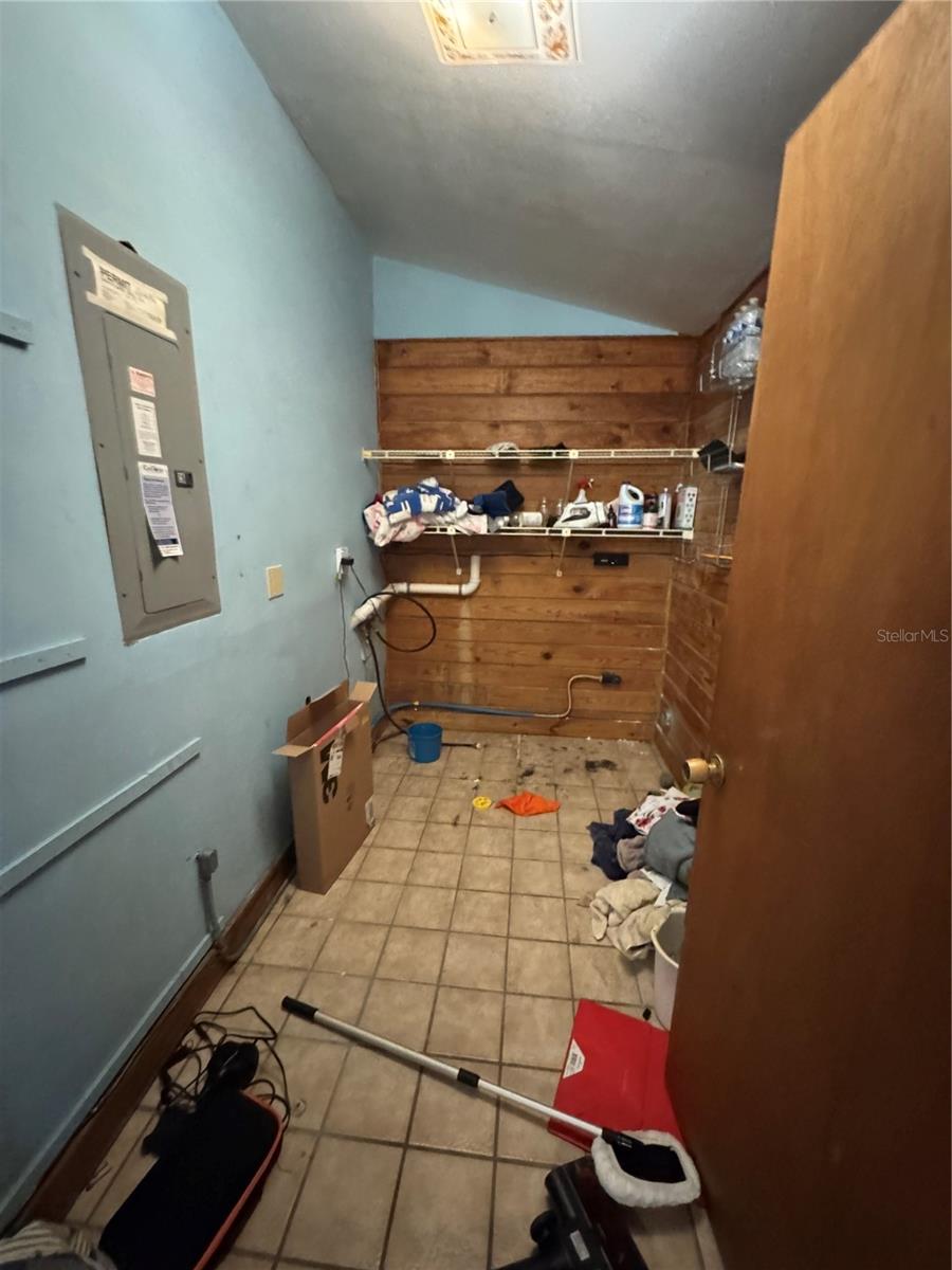 Image 7 of 20 For 6700 67th Lane N