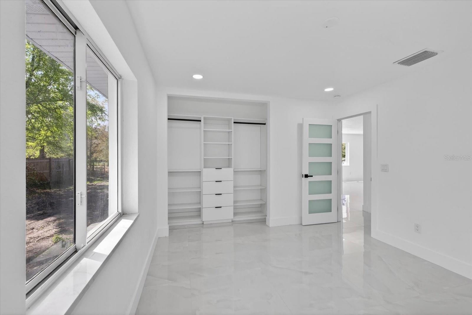 Image 17 of 50 For 17607 Rockledge Avenue