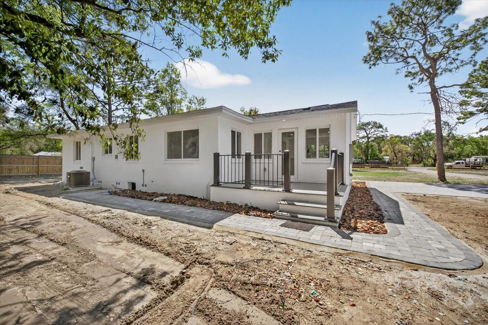 Image 30 of 50 For 17607 Rockledge Avenue