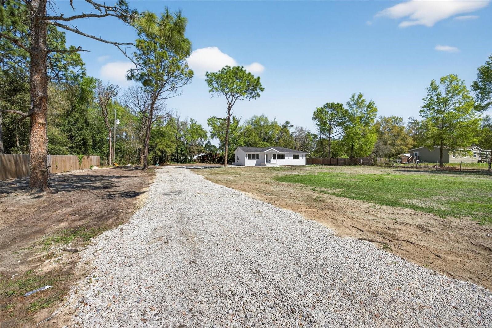 Image 34 of 50 For 17607 Rockledge Avenue