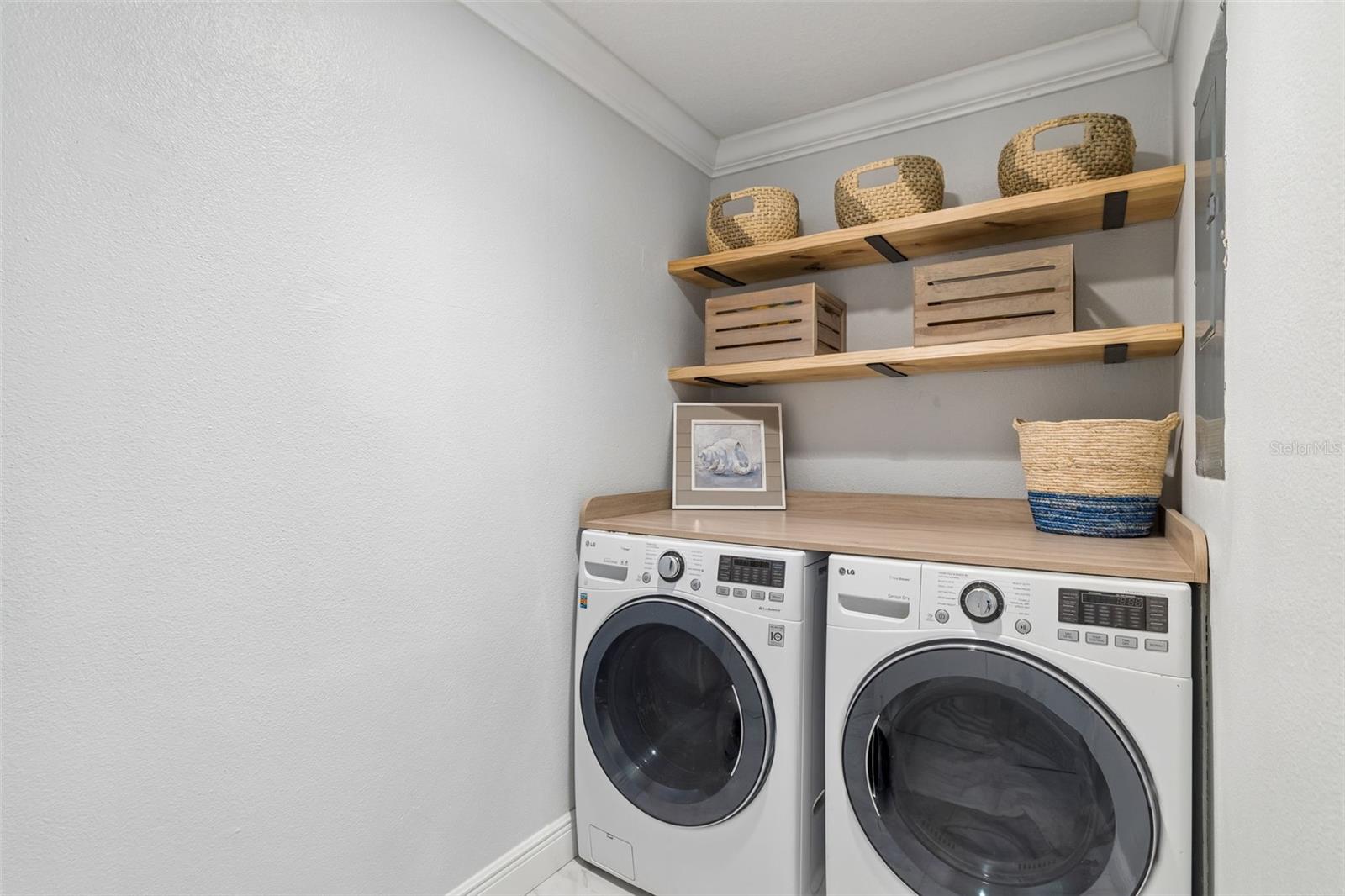 Image 29 of 85 For 311 Island Way 203