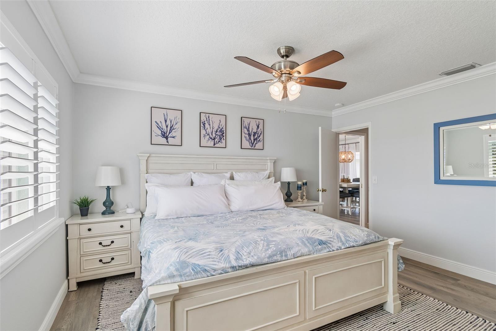 Image 31 of 85 For 311 Island Way 203