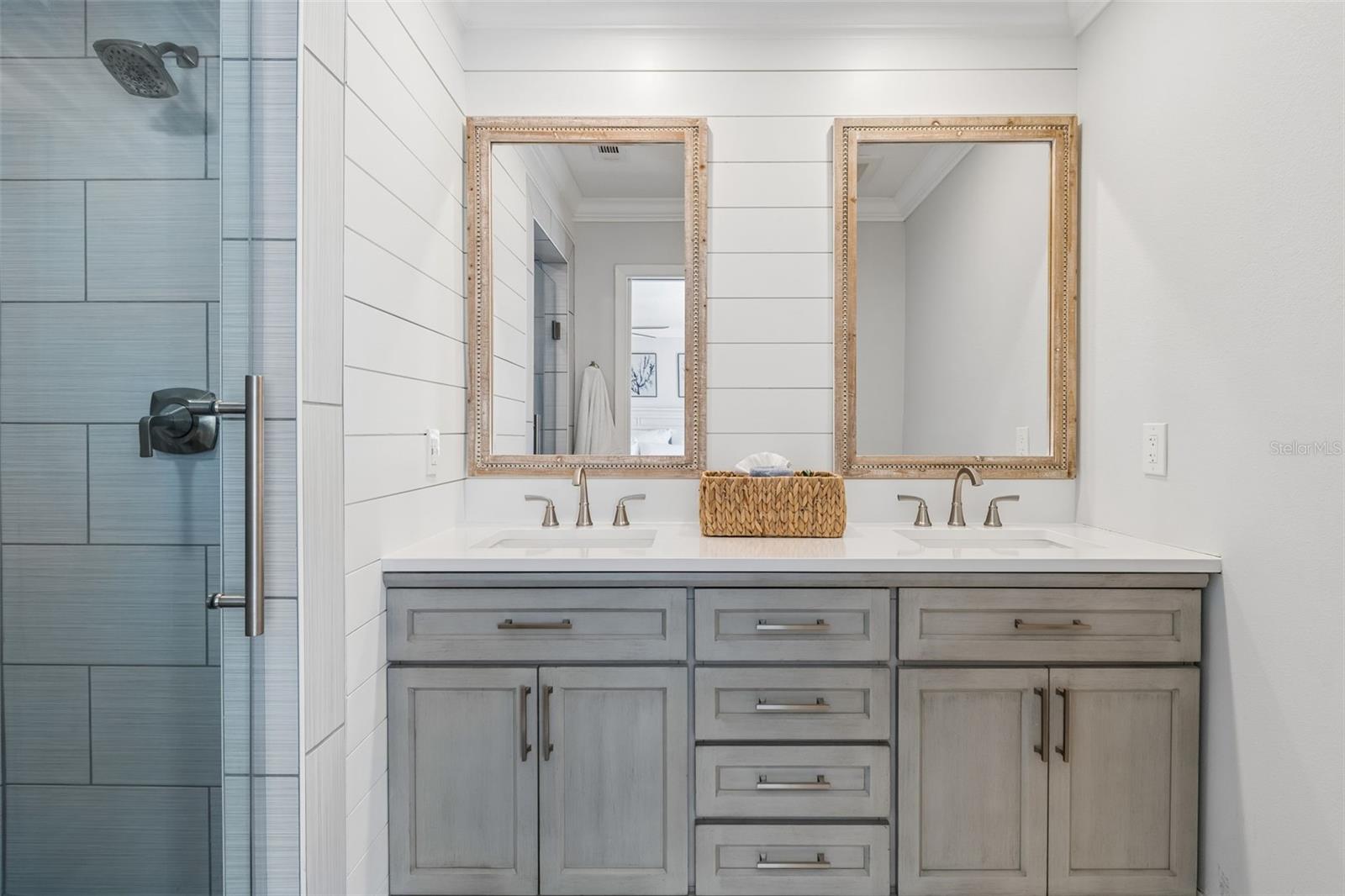 Image 33 of 85 For 311 Island Way 203