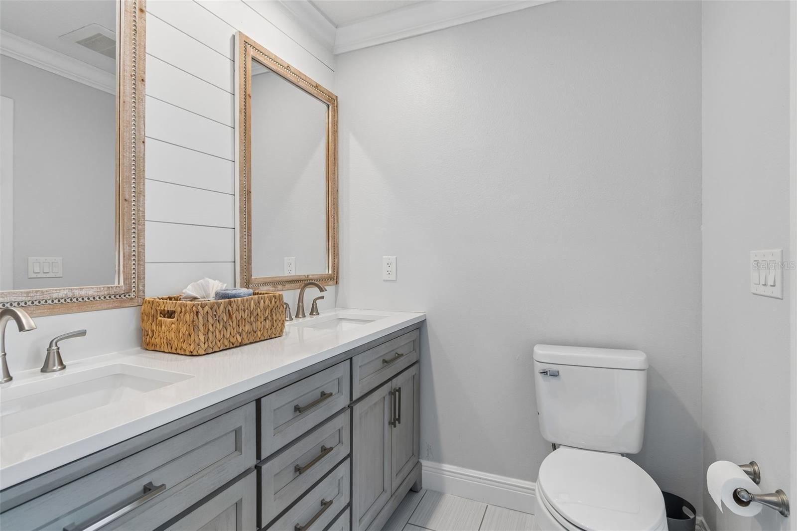 Image 34 of 85 For 311 Island Way 203