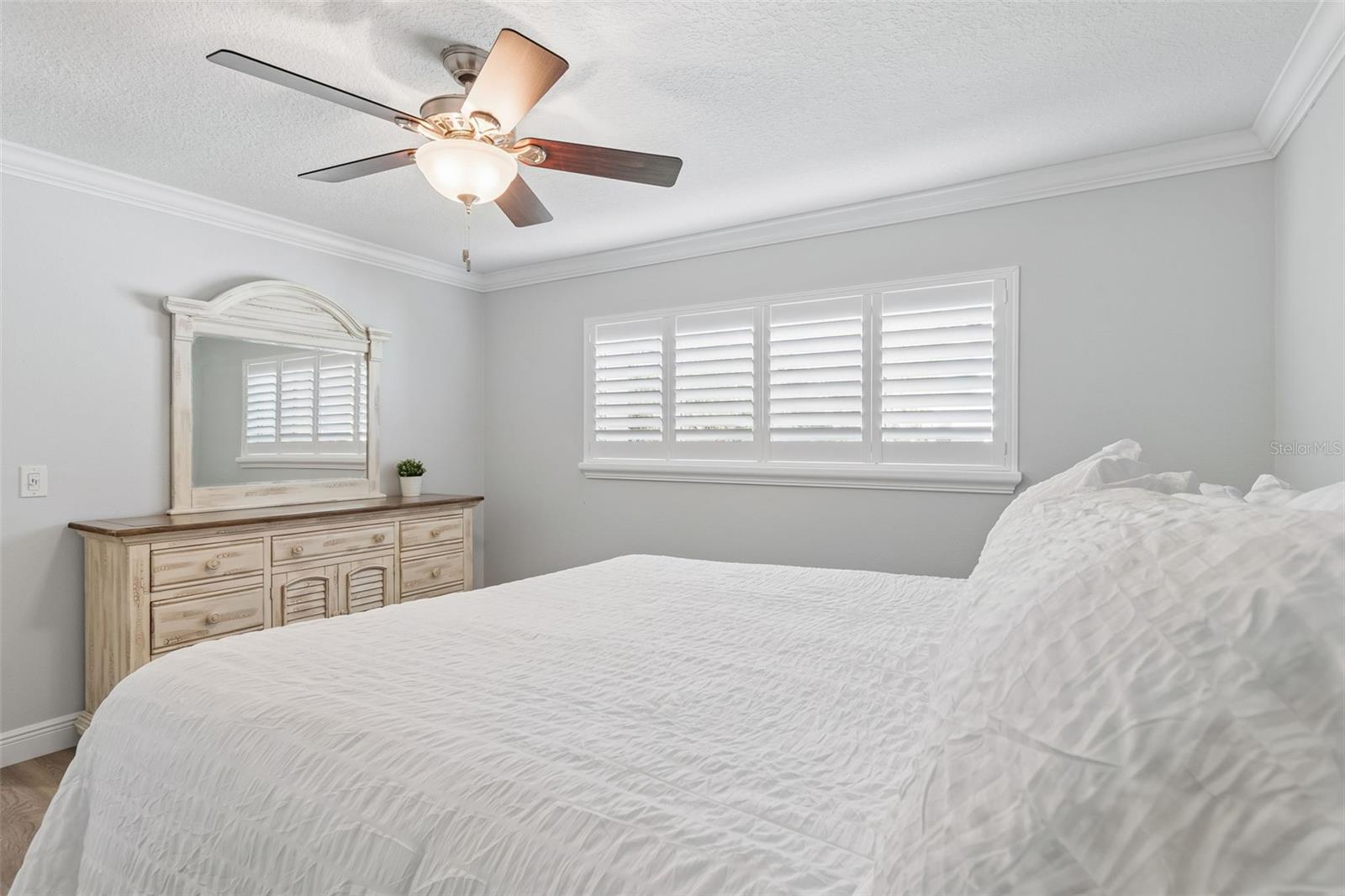 Image 38 of 85 For 311 Island Way 203