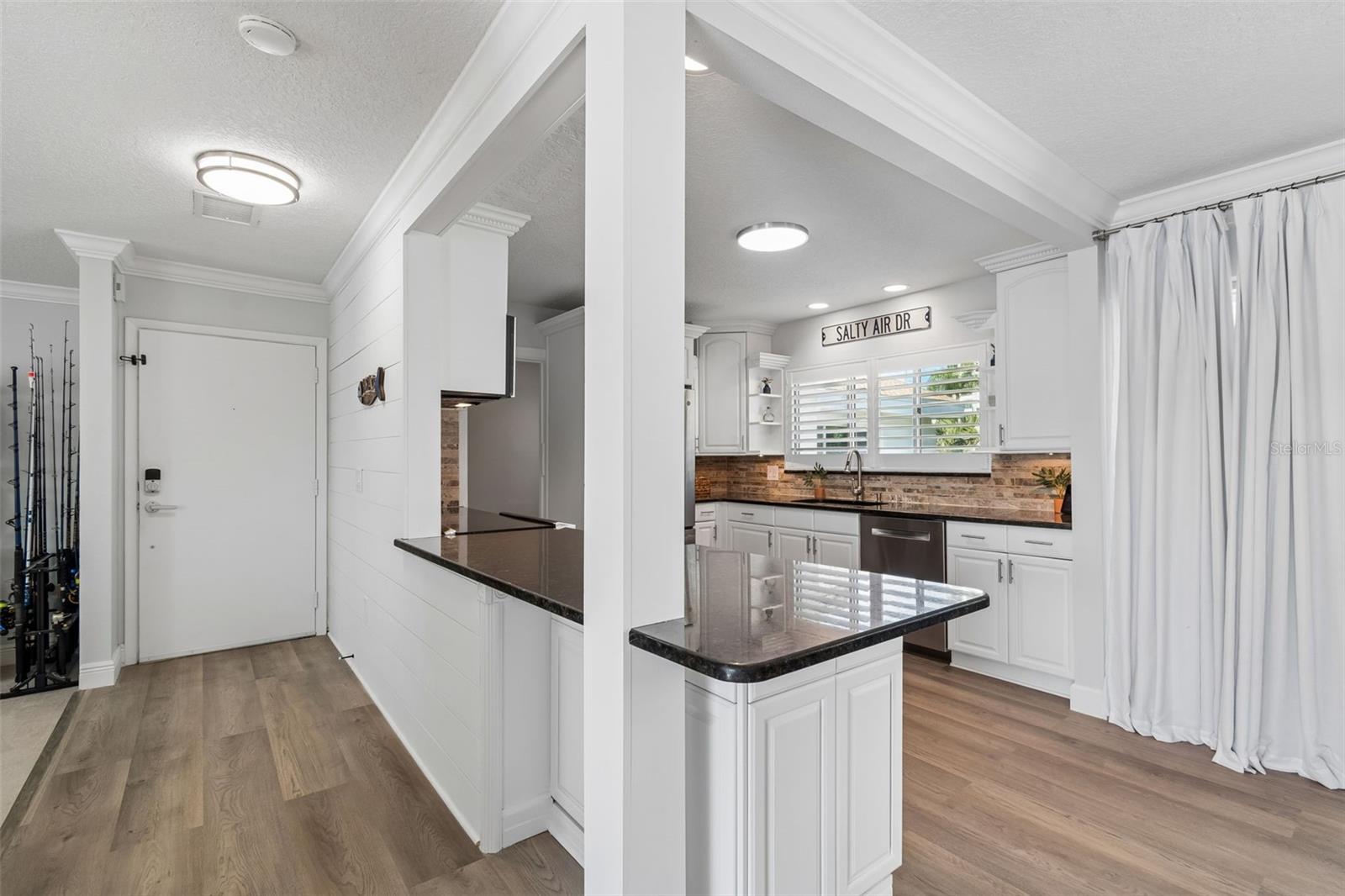 Image 4 of 85 For 311 Island Way 203