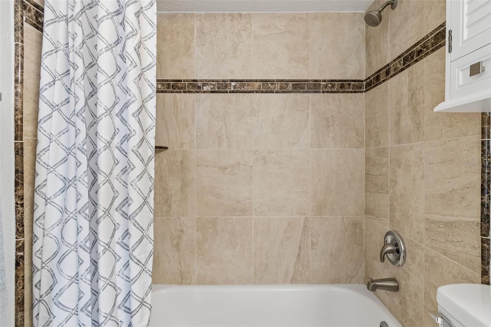 Image 43 of 85 For 311 Island Way 203