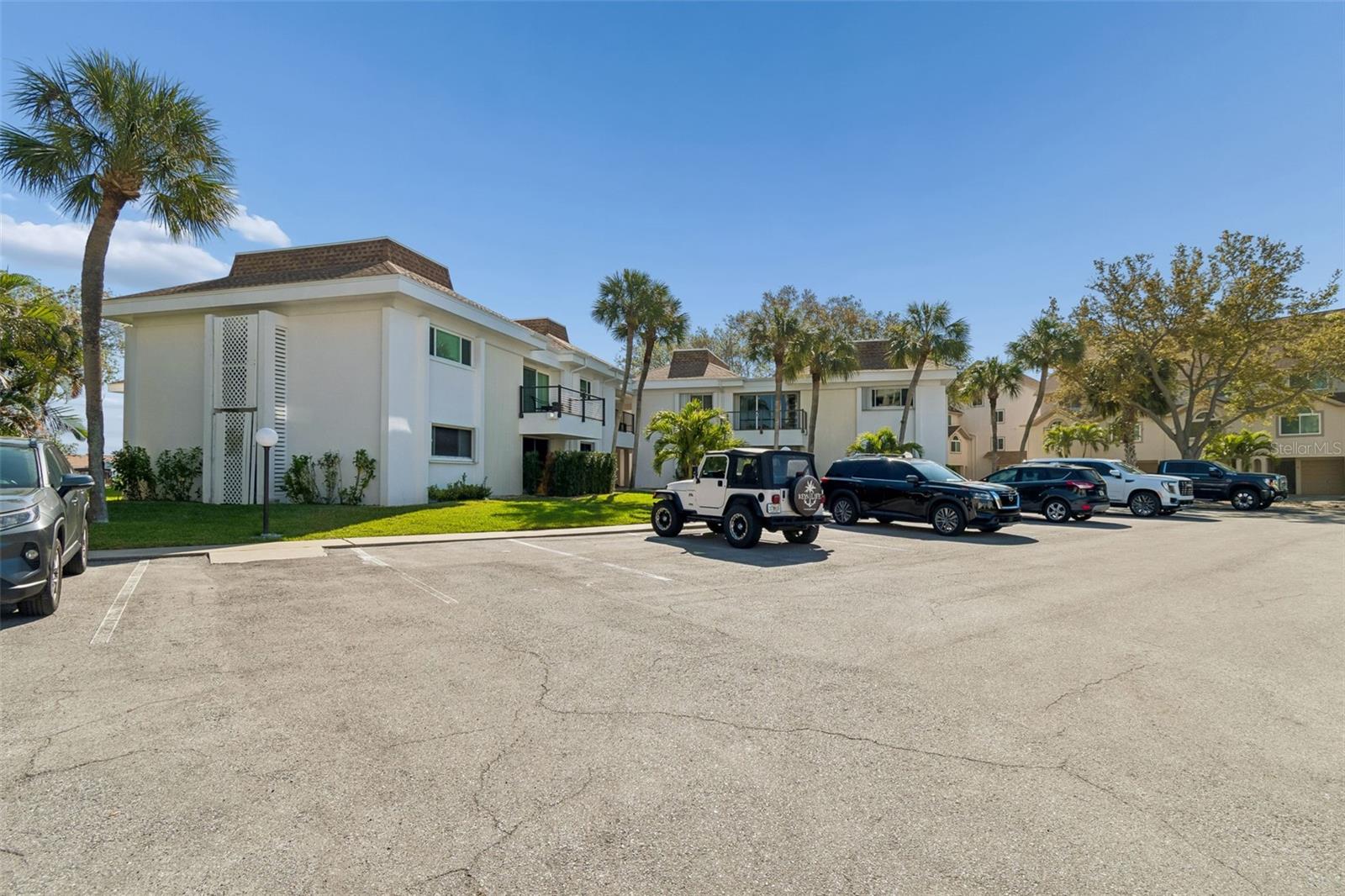 Image 51 of 85 For 311 Island Way 203