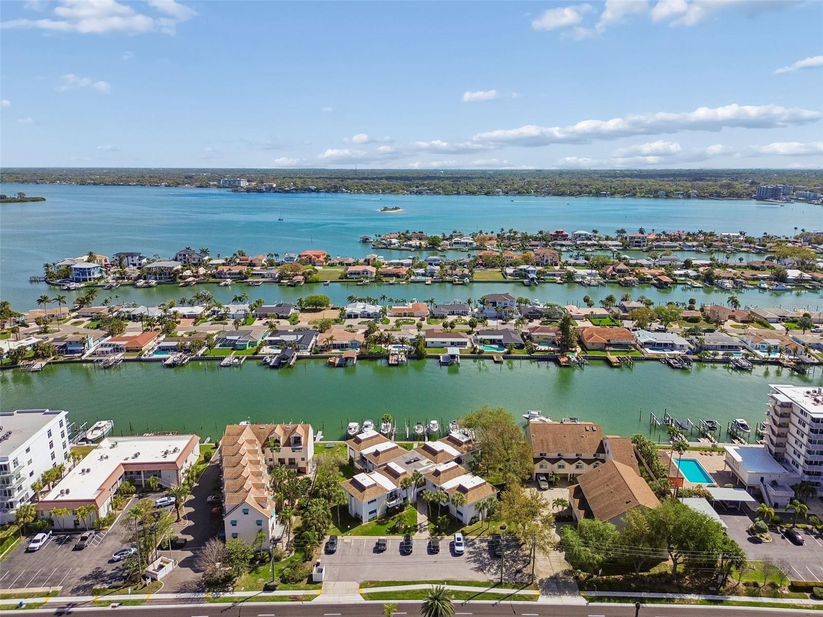 Image 53 of 85 For 311 Island Way 203