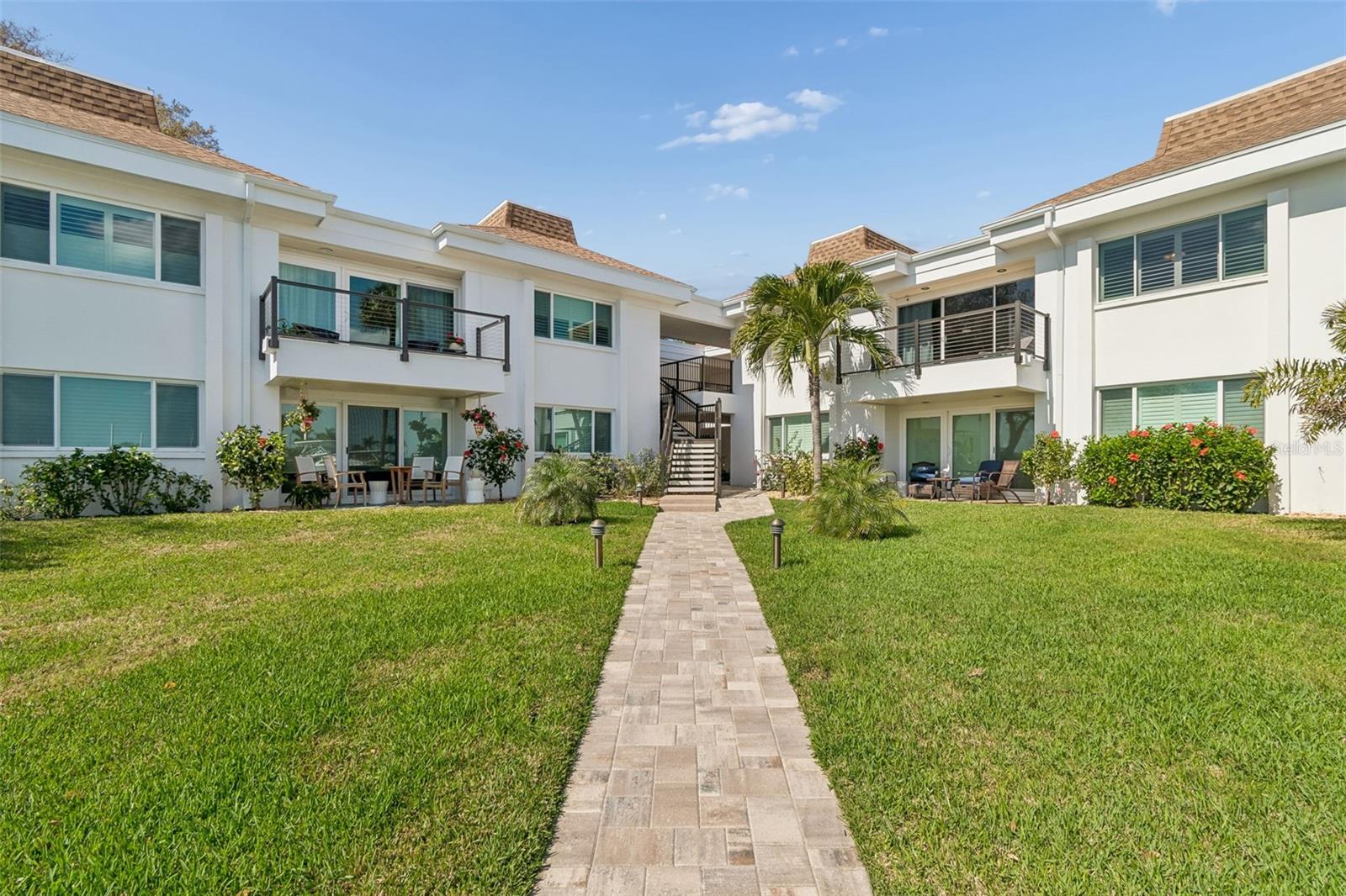 Image 62 of 85 For 311 Island Way 203