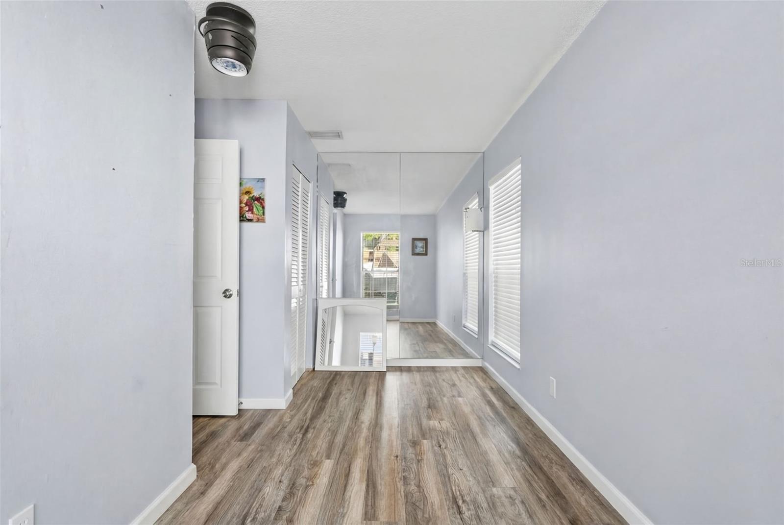 Image 14 of 38 For 128 Euclid Avenue