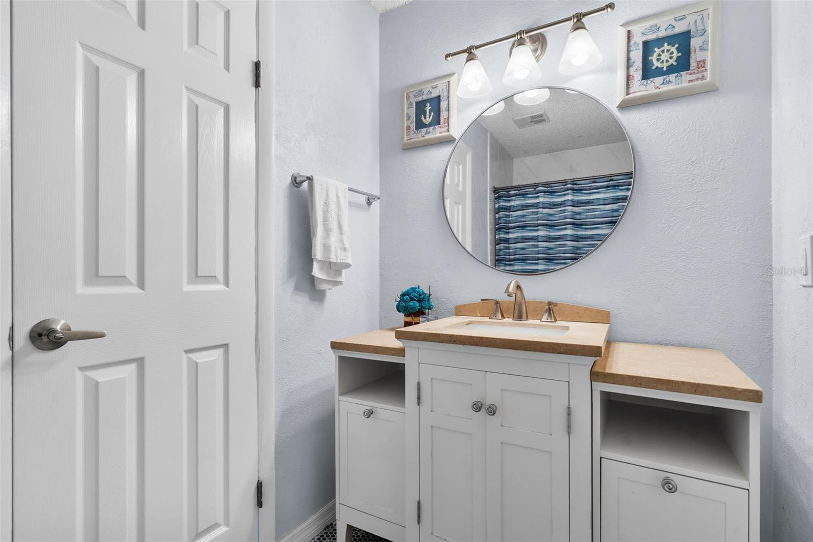 Image 20 of 38 For 128 Euclid Avenue