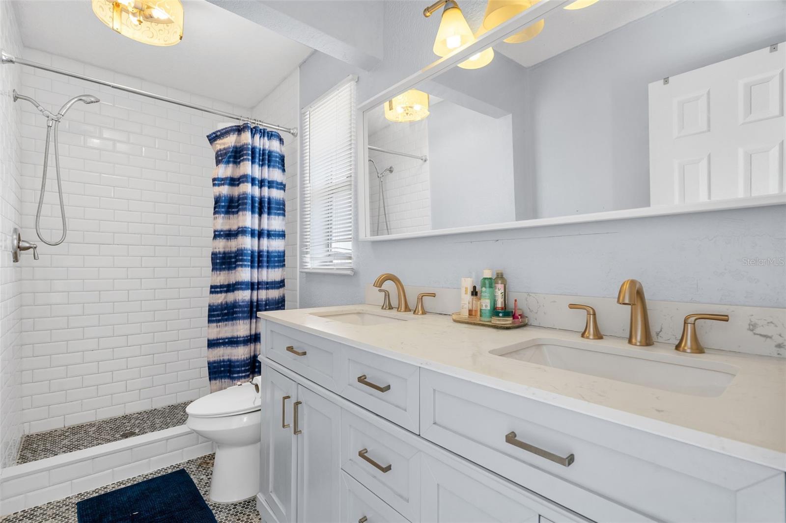 Image 24 of 38 For 128 Euclid Avenue