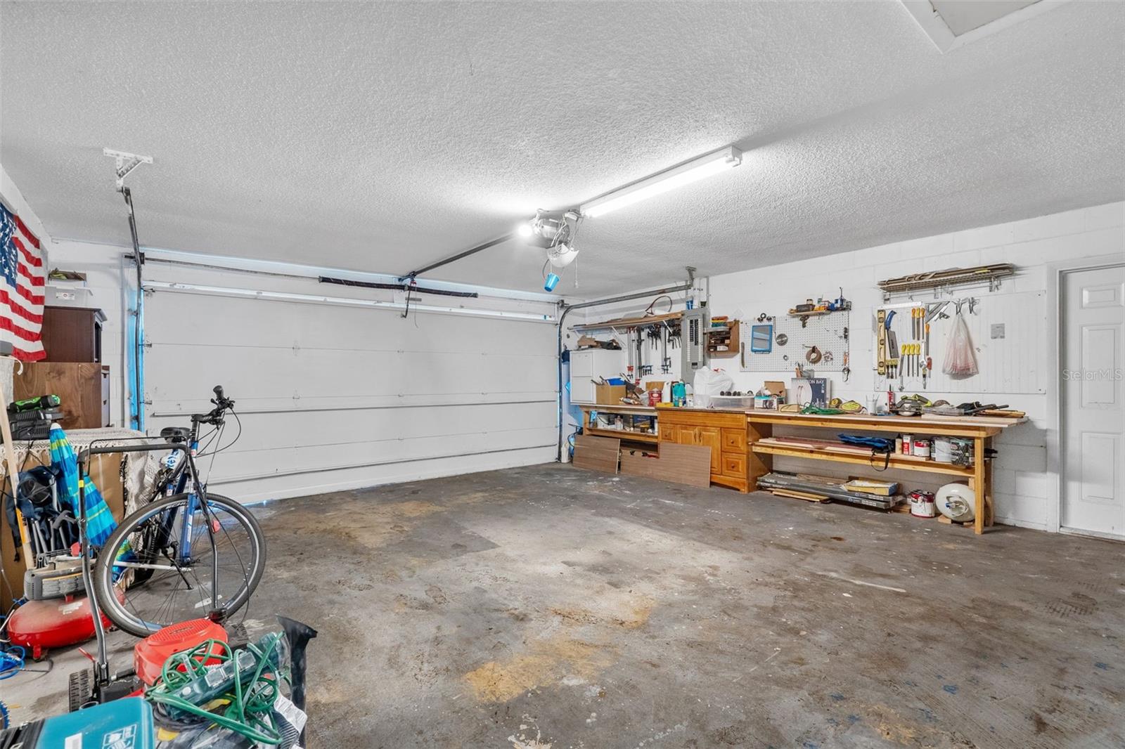 Image 27 of 38 For 128 Euclid Avenue