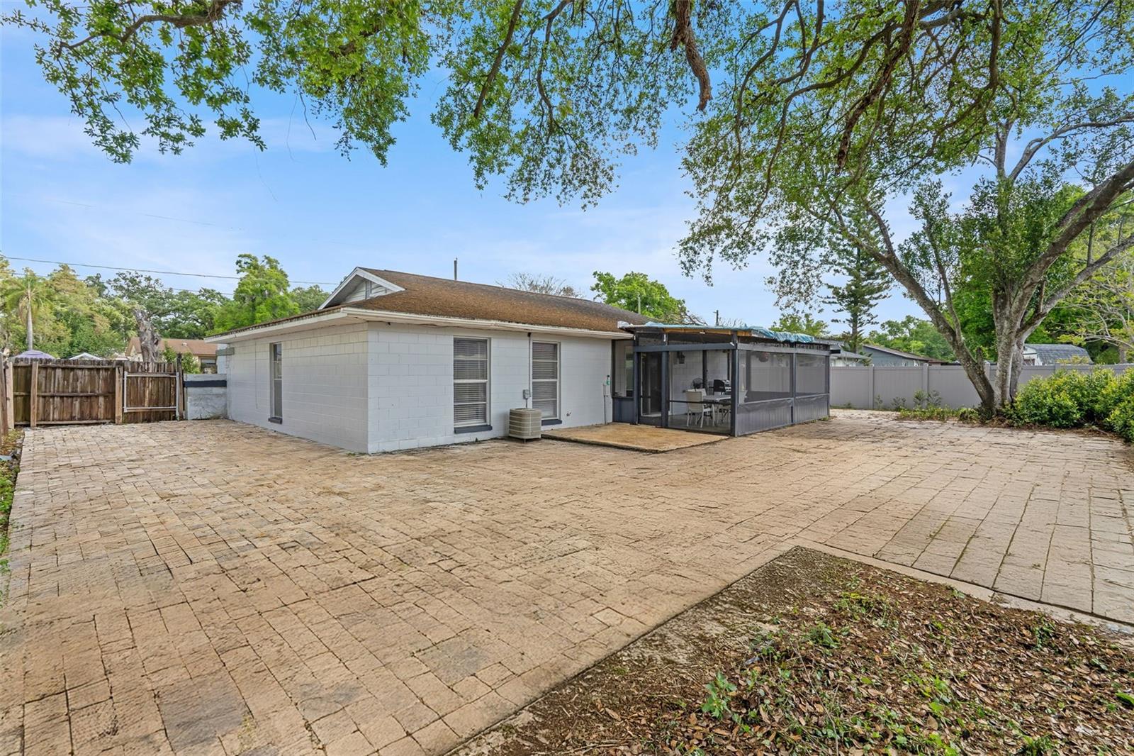 Image 31 of 38 For 128 Euclid Avenue