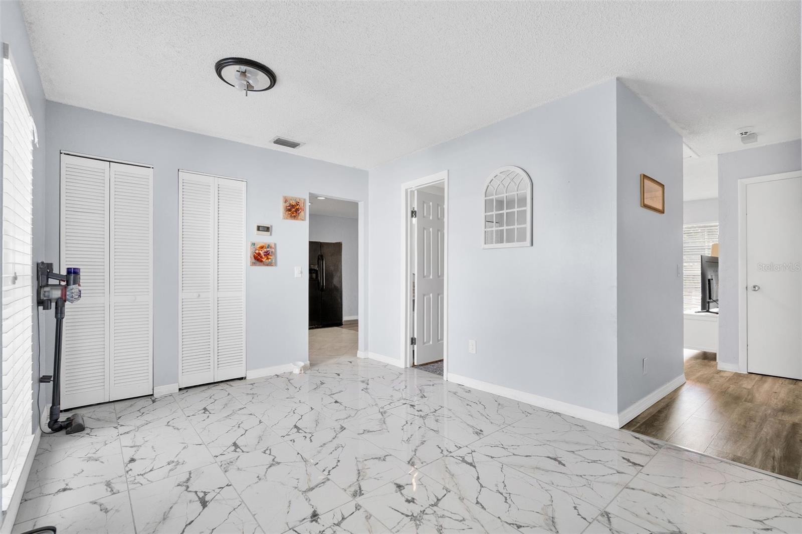 Image 5 of 38 For 128 Euclid Avenue