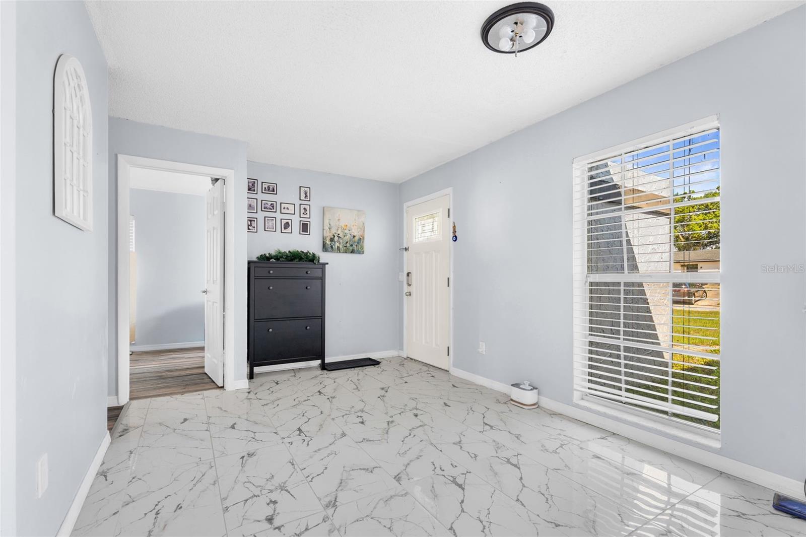 Image 6 of 38 For 128 Euclid Avenue