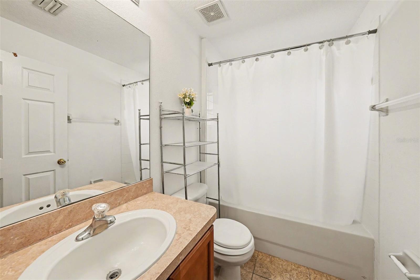 Image 19 of 30 For 12204 Luftburrow Ln